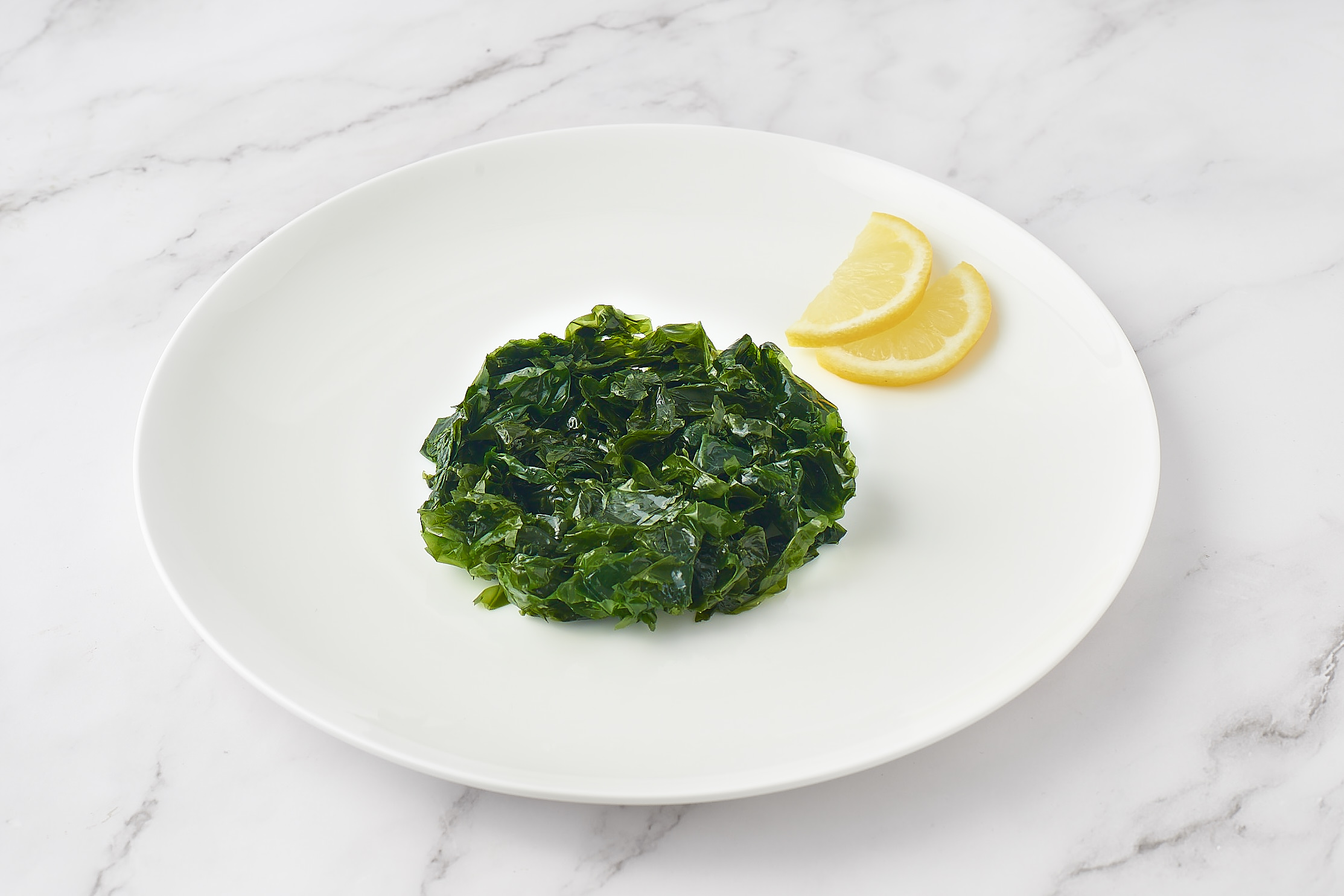 Grünalgen auf dem Teller