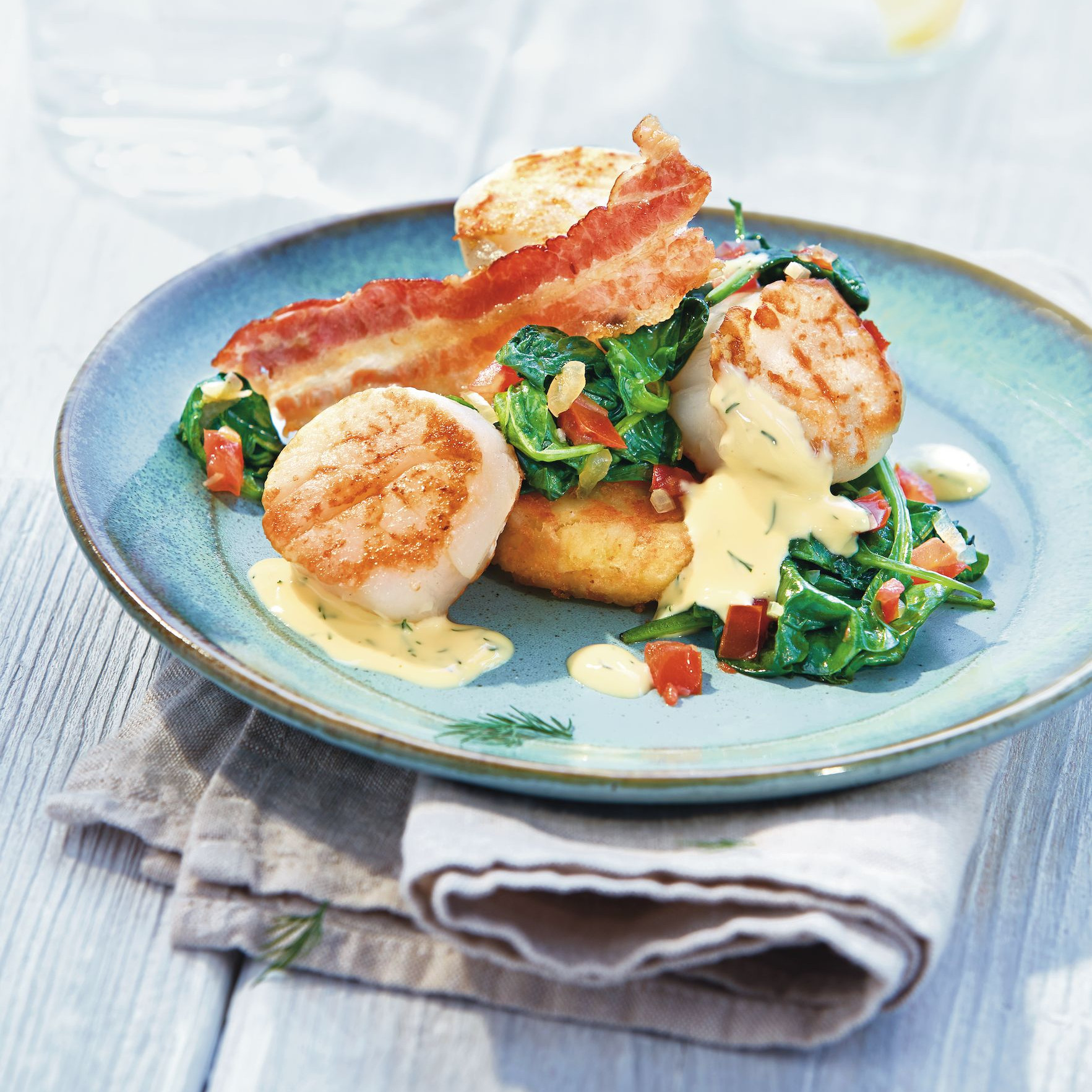 Gambas gegrillt auf einem Teller